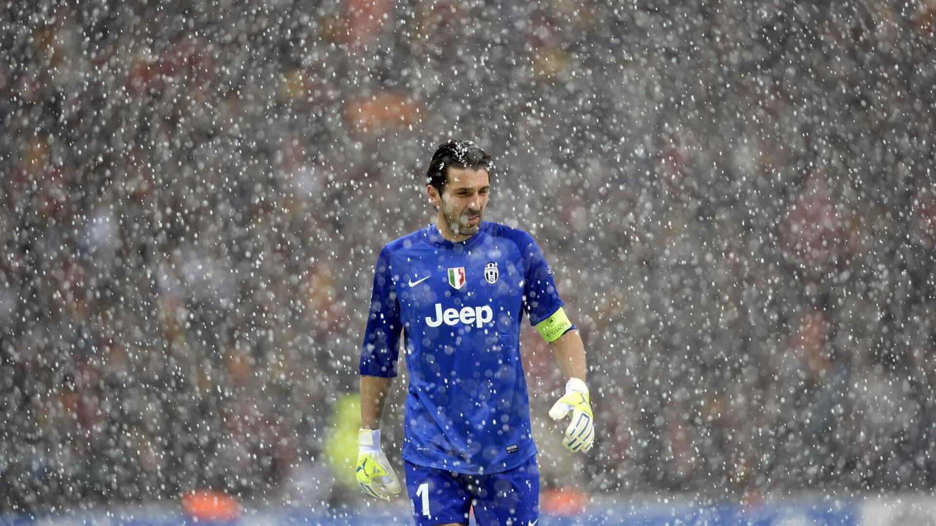 中国游泳小将闪耀世锦赛 混合泳接力摘金创历史